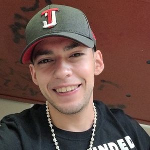 Meet your Posher, Héctor